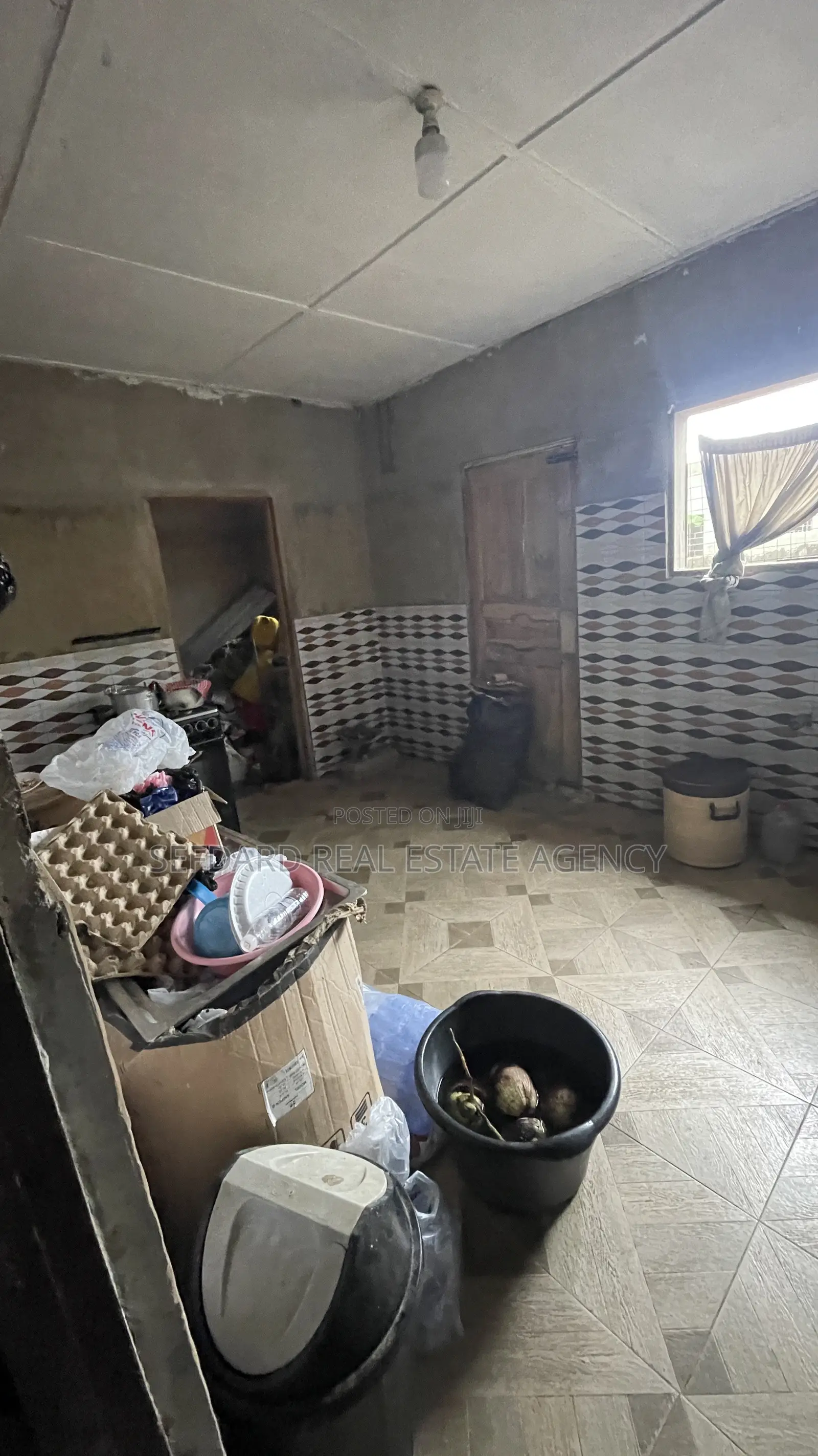 3bdrm House in Sefdard Real Estate, Amasaman for sale
