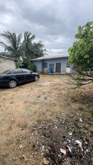 3bdrm House in Sefdard Real Estate, Amasaman for sale