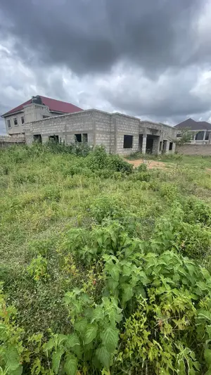 4bdrm House in Sefdard Real Estate, Amasaman for sale