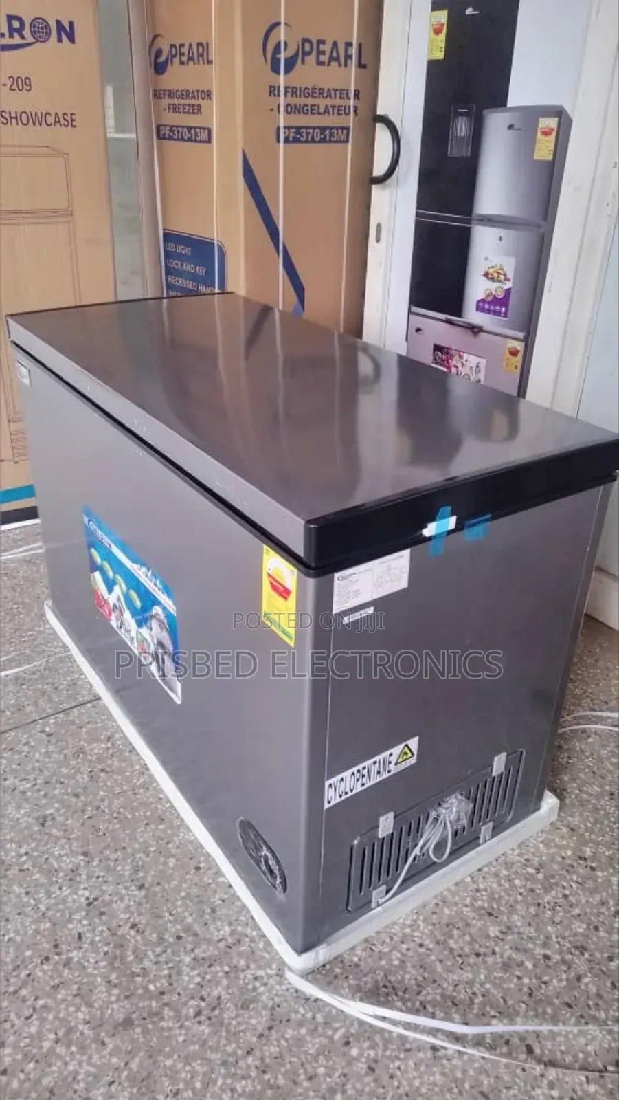 Delron Durable Chest Freezer 350 Litres Single Door