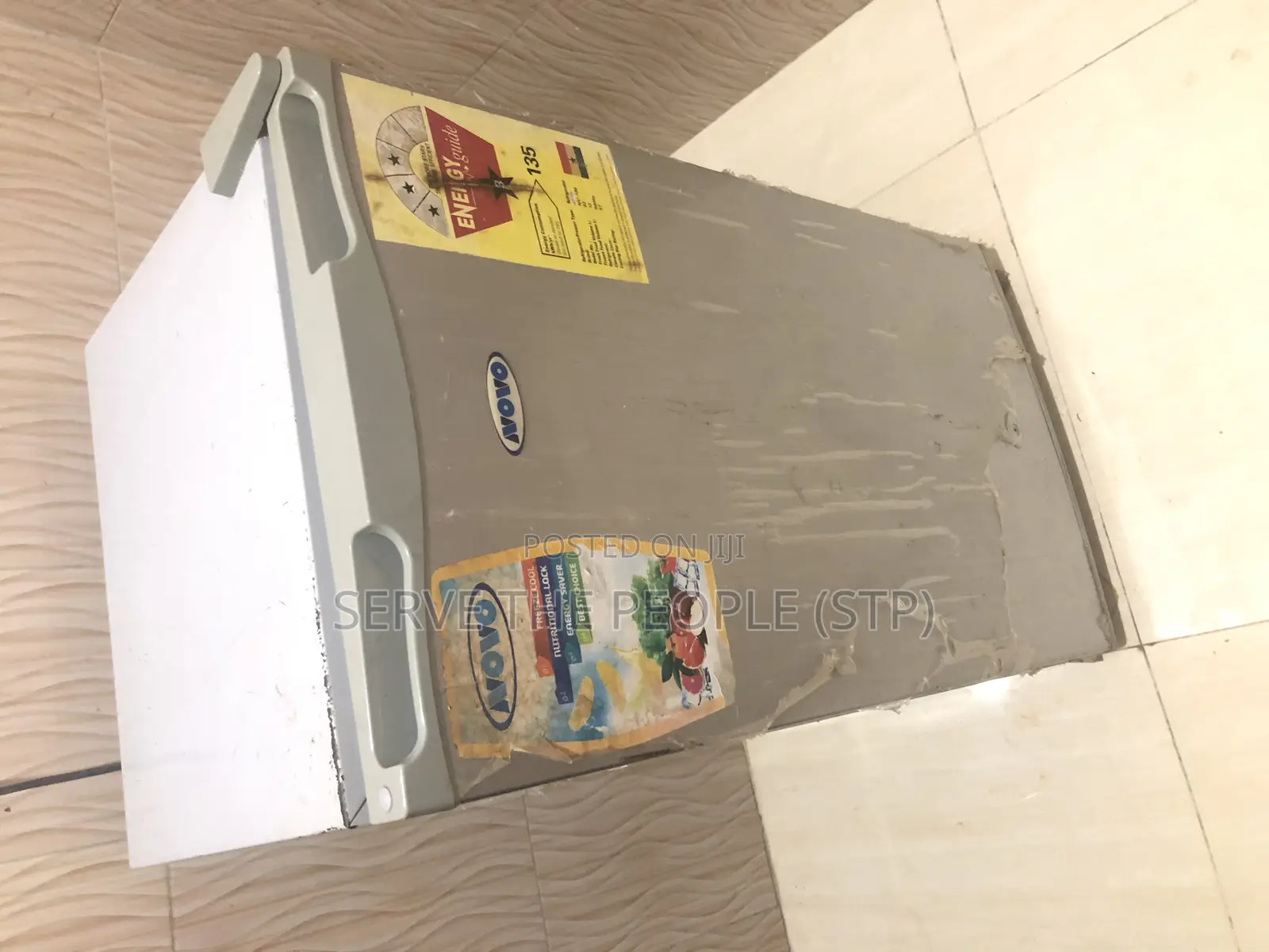 Immaculate Sub-Zero Table Top Fridge