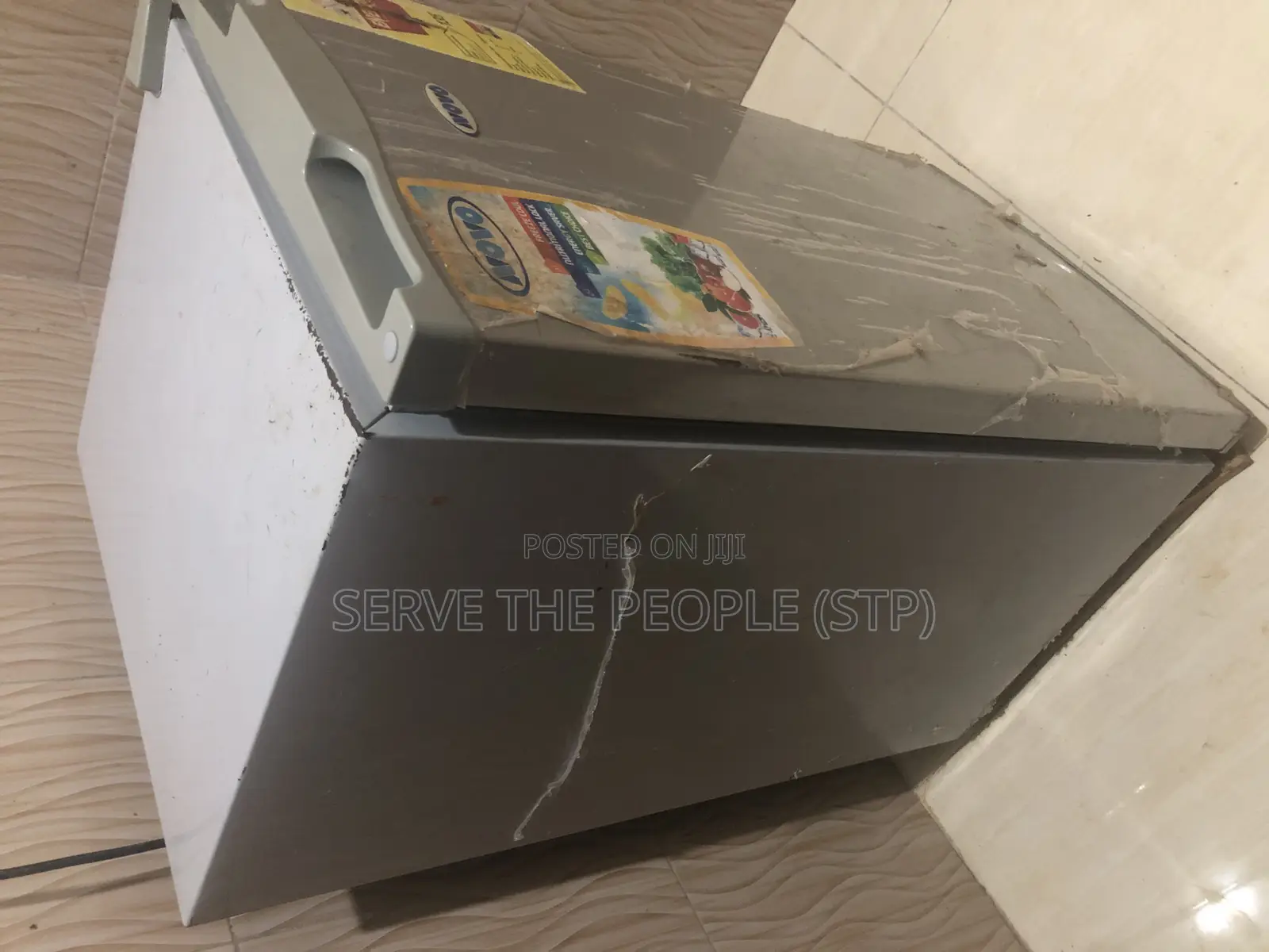 Immaculate Sub-Zero Table Top Fridge