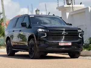 Chevrolet Suburban 2022 Black