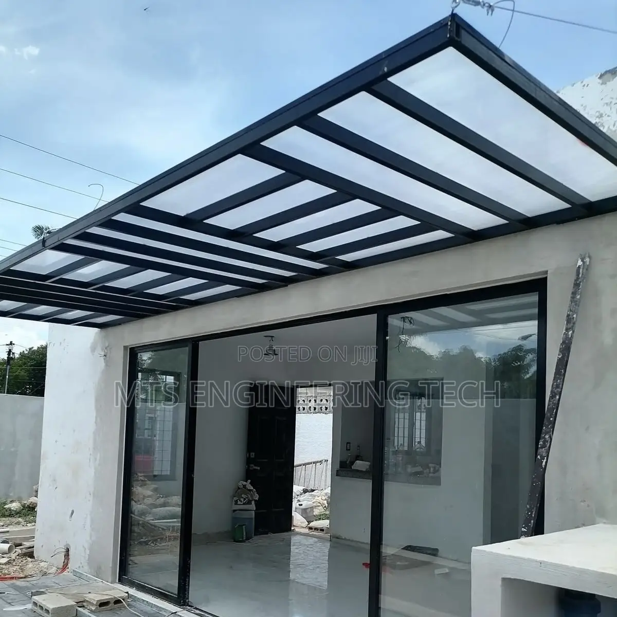 Modern Metal Shades With Polycarbonate Roofing