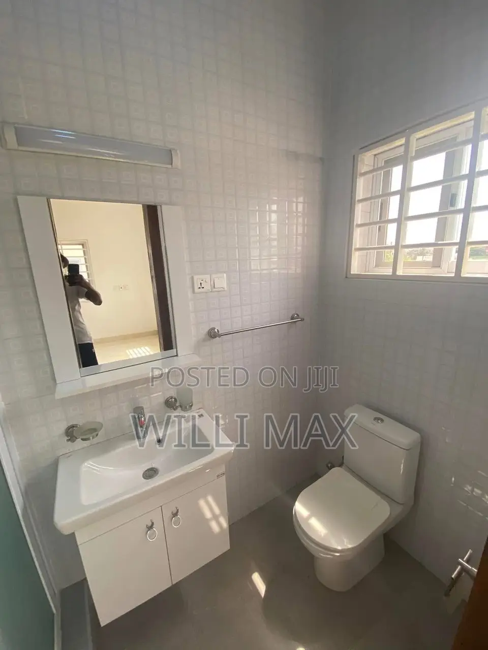3bdrm Bungalow in Oyarifa, Ghana Flag for sale