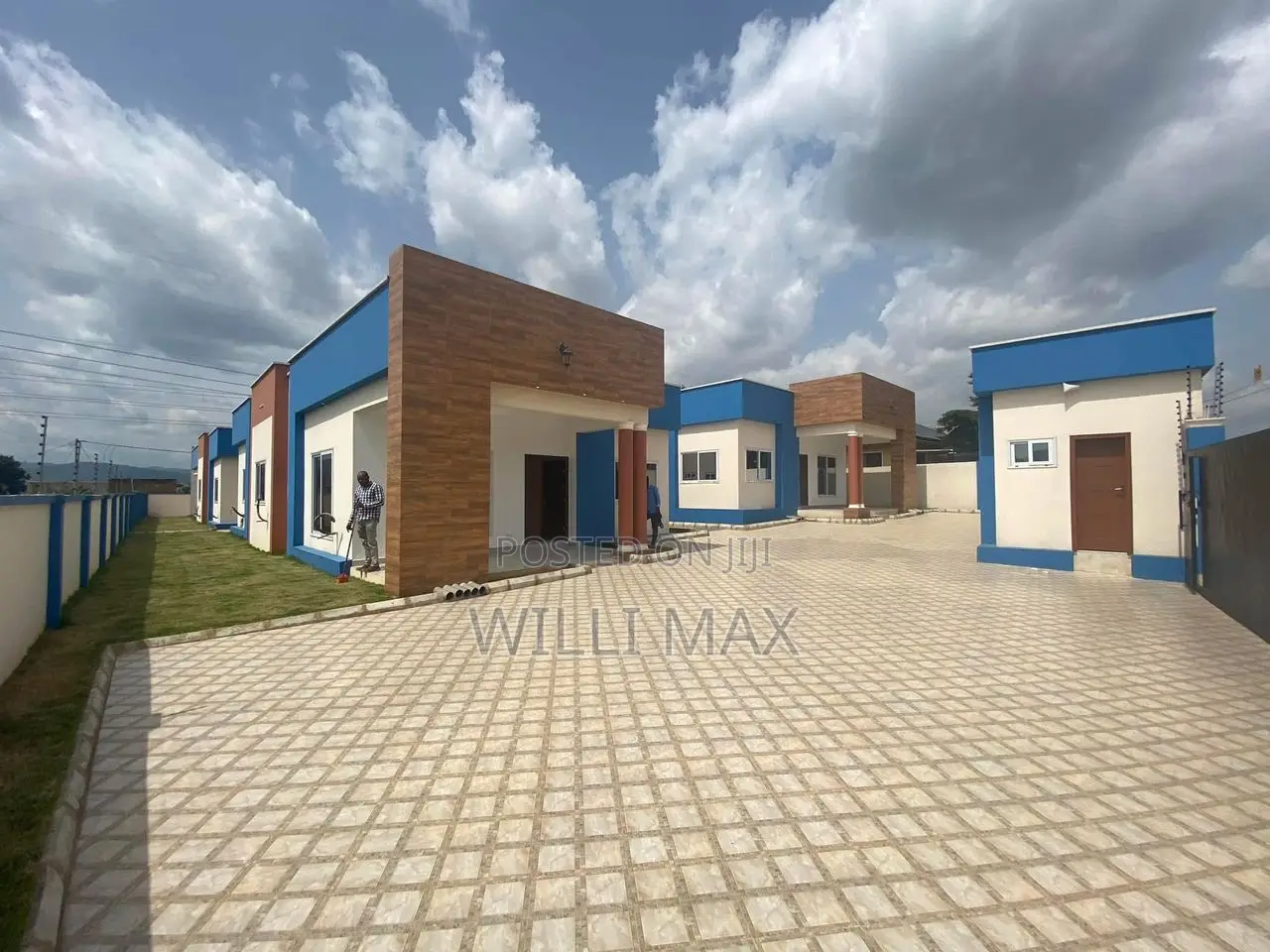 3bdrm Bungalow in Oyarifa, Ghana Flag for sale