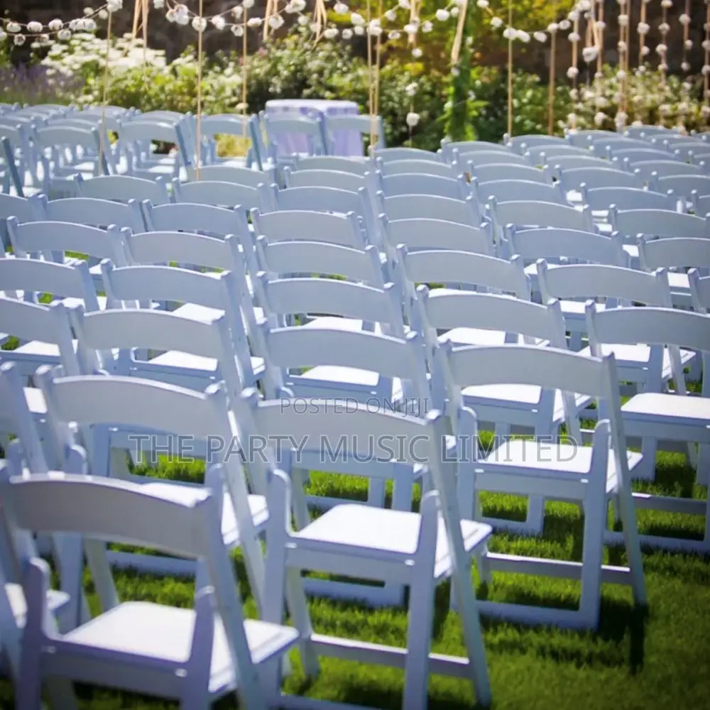 Gladiator, Fan Back Folding Chairs for Rent