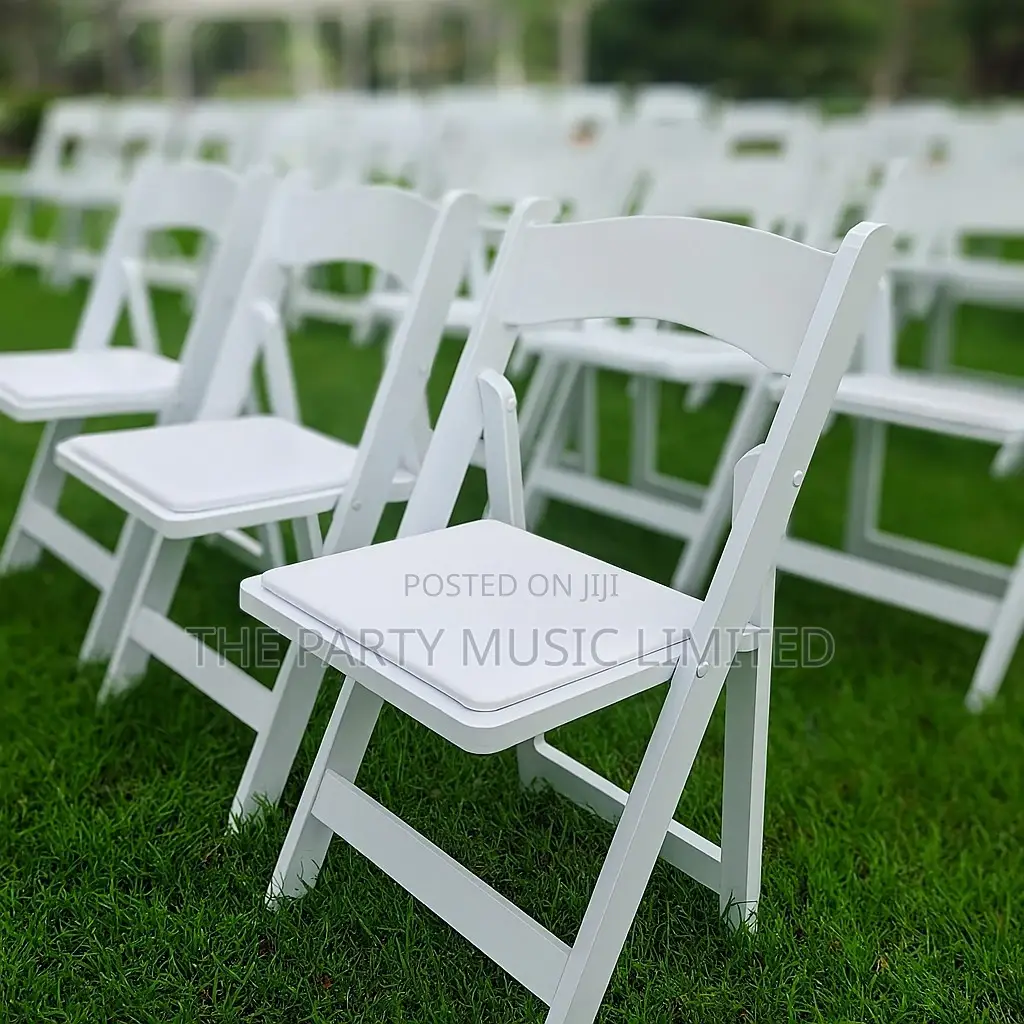 Gladiator, Fan Back Folding Chairs for Rent