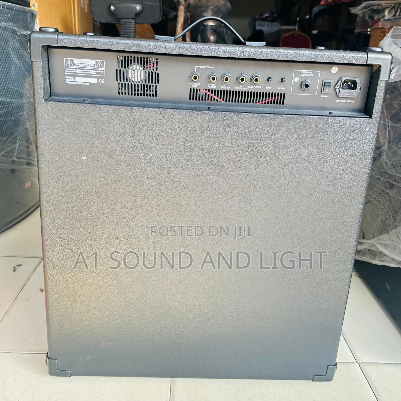 Yamaha [Kb 400] 3 Channels Keyboard Combo