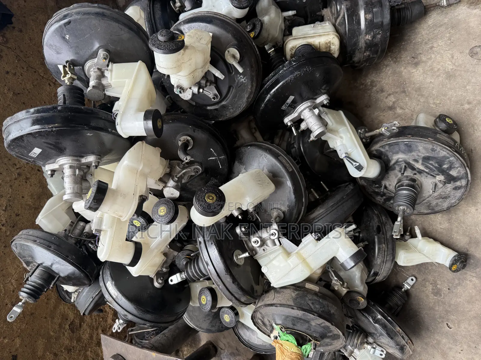 Toyota Vitz 2014 Brake Pot