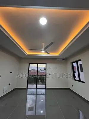 4bdrm House in Ahodwo Daban, Kumasi Metropolitan for sale
