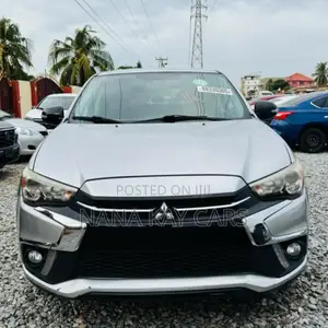 Mitsubishi Outlander SE FWD 2018 Silver