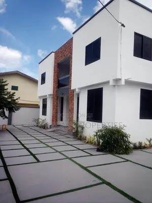 4bdrm Duplex in Rent Zone Properties, Amasaman for rent