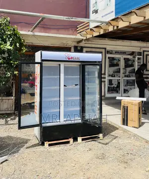 Shop Well Built Pearl PVC-1540-28ab Display Fridge.