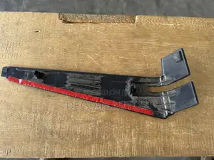 17-22 Honda Cr-v Left (Driver) Tailgate Hinge Cover
