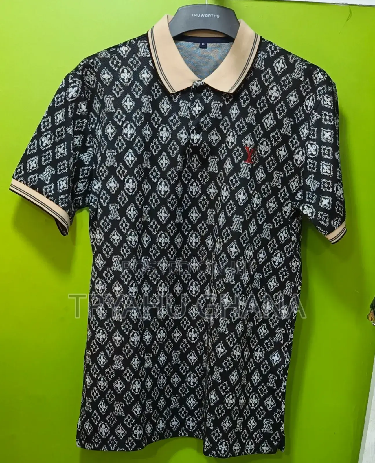 Original Louis Vuitton Round Neck T-Shirts at Tryahu Now