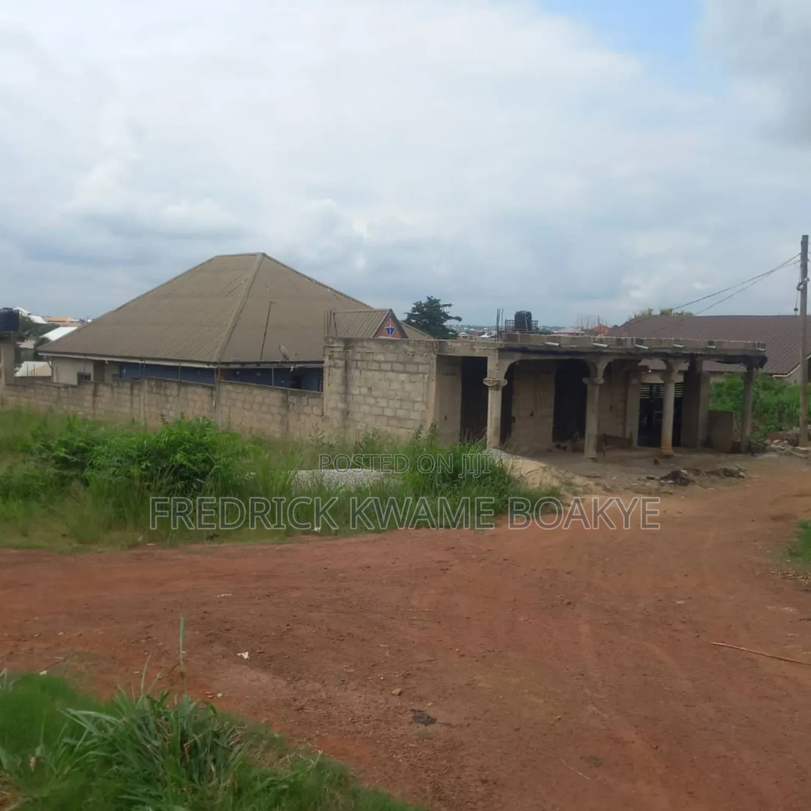 6bdrm House in Brother K Estate, Kumasi Metropolitan for sale