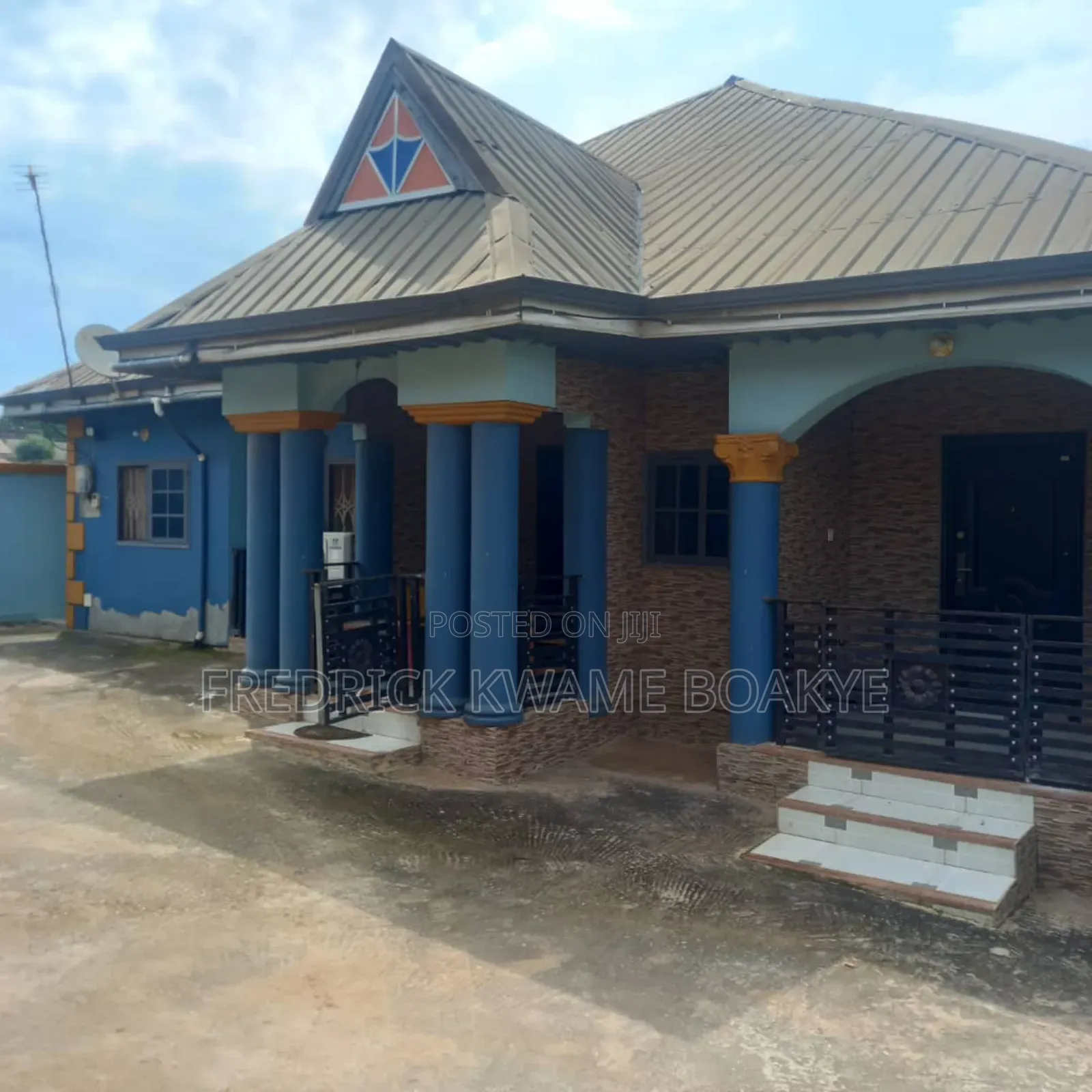 6bdrm House in Brother K Estate, Kumasi Metropolitan for sale