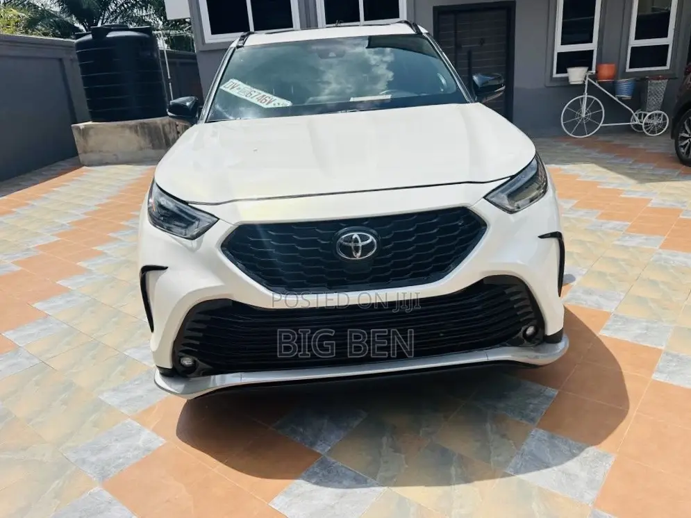 Toyota Highlander XLE 2021 White