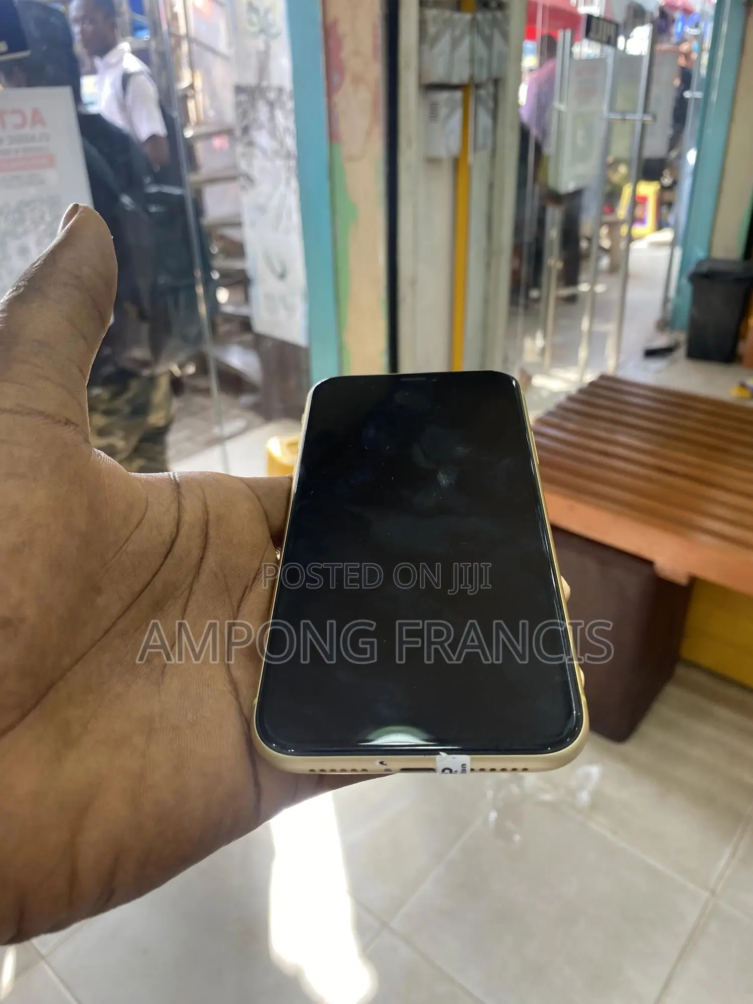 Apple iPhone XR 64 GB Yellow