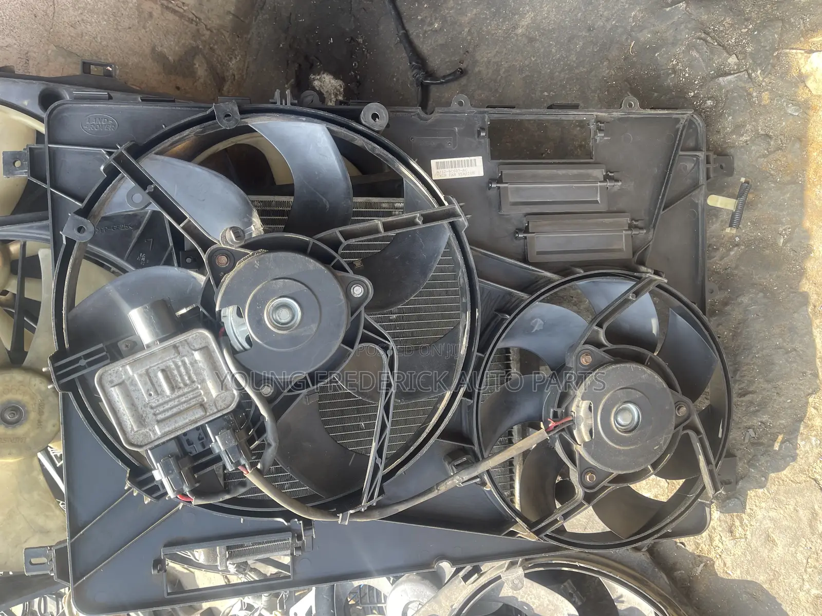 Range Rover/Land Rover Evoque Radiator Fan