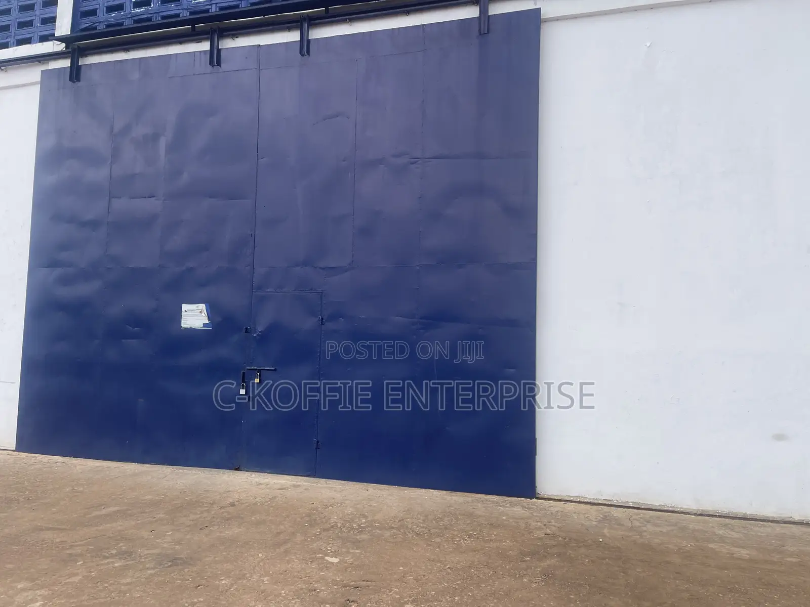 800 SQM + Offices at Spintex