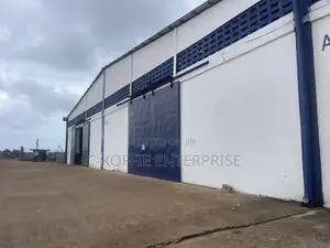 800 SQM + Offices at Spintex