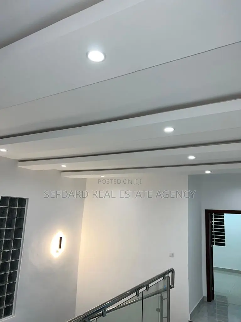 4bdrm Duplex in Sefdard Real Estate, Kasoa for sale