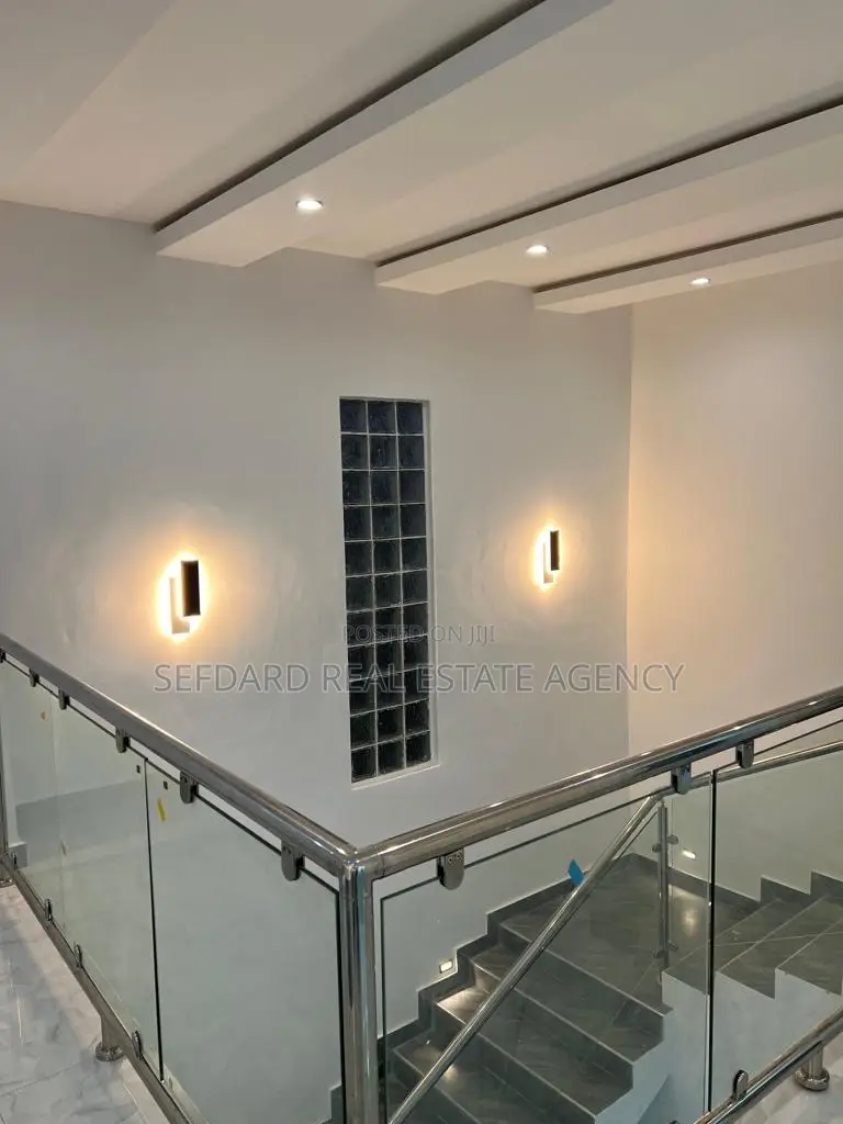 4bdrm Duplex in Sefdard Real Estate, Kasoa for sale