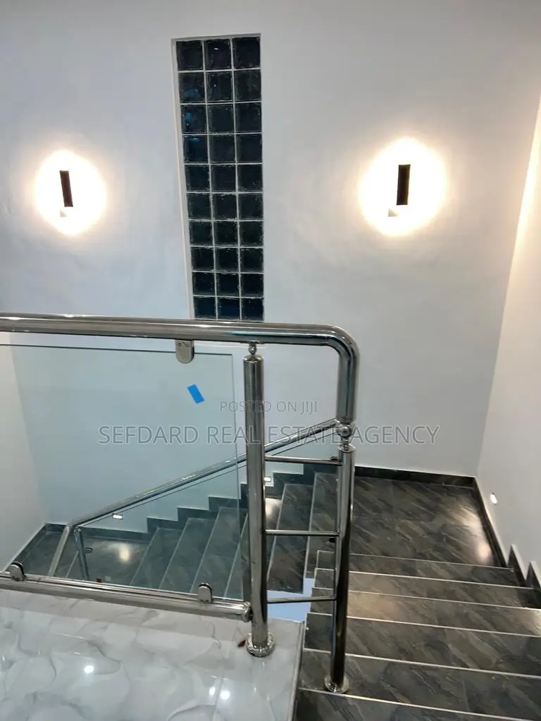 4bdrm Duplex in Sefdard Real Estate, Kasoa for sale