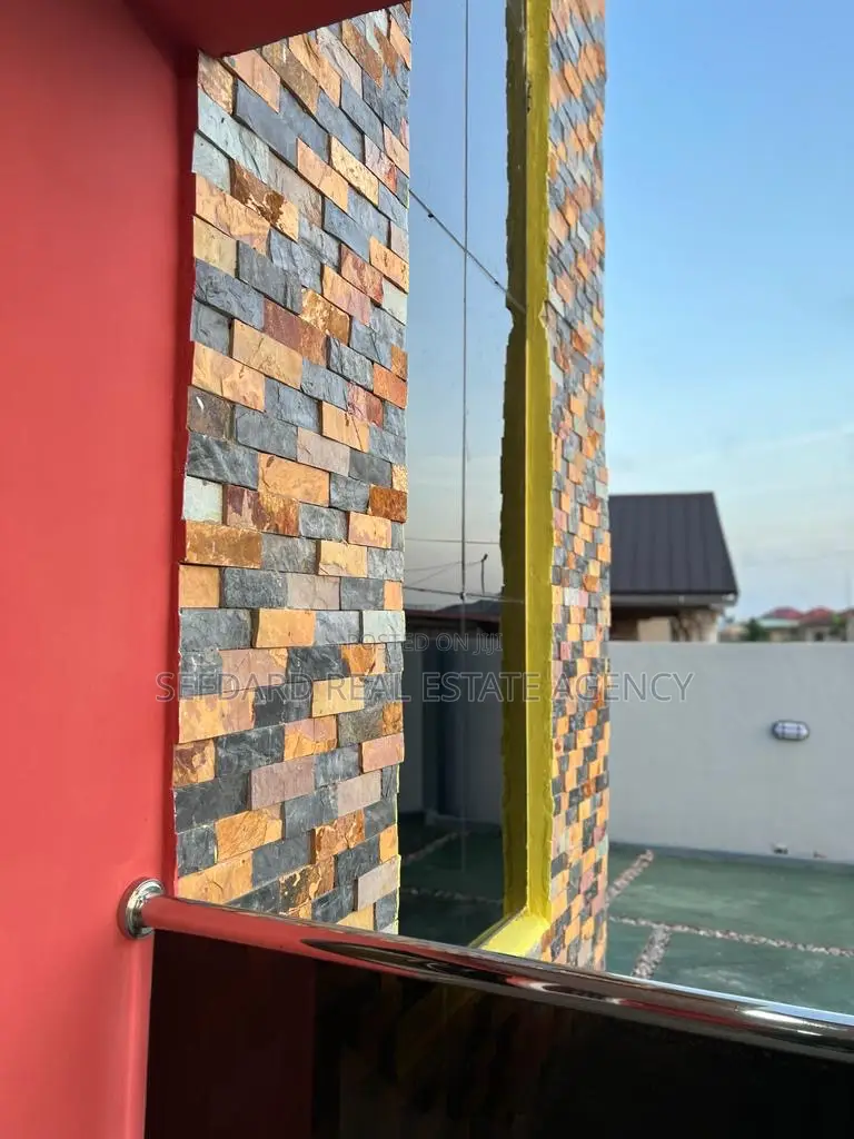 4bdrm Duplex in Sefdard Real Estate, Kasoa for sale