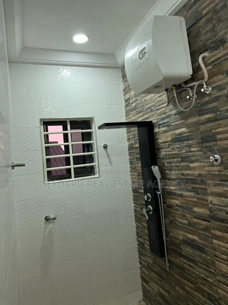 4bdrm Duplex in Sefdard Real Estate, Kasoa for sale