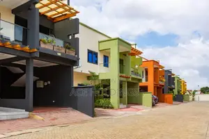 4bdrm Townhouse / Terrace in Achimota for rent