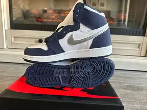 Air Jordan Midnight Blue