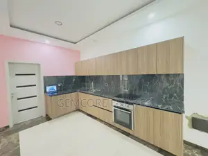 5bdrm House in East Legon for sale