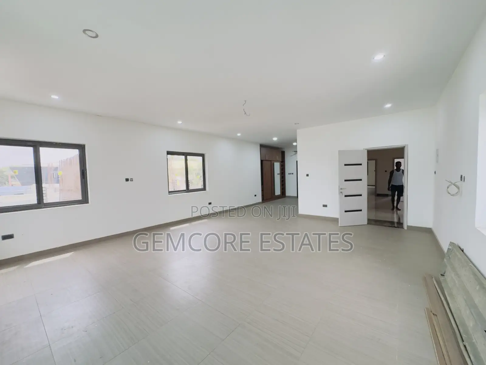 5bdrm House in East Legon for sale