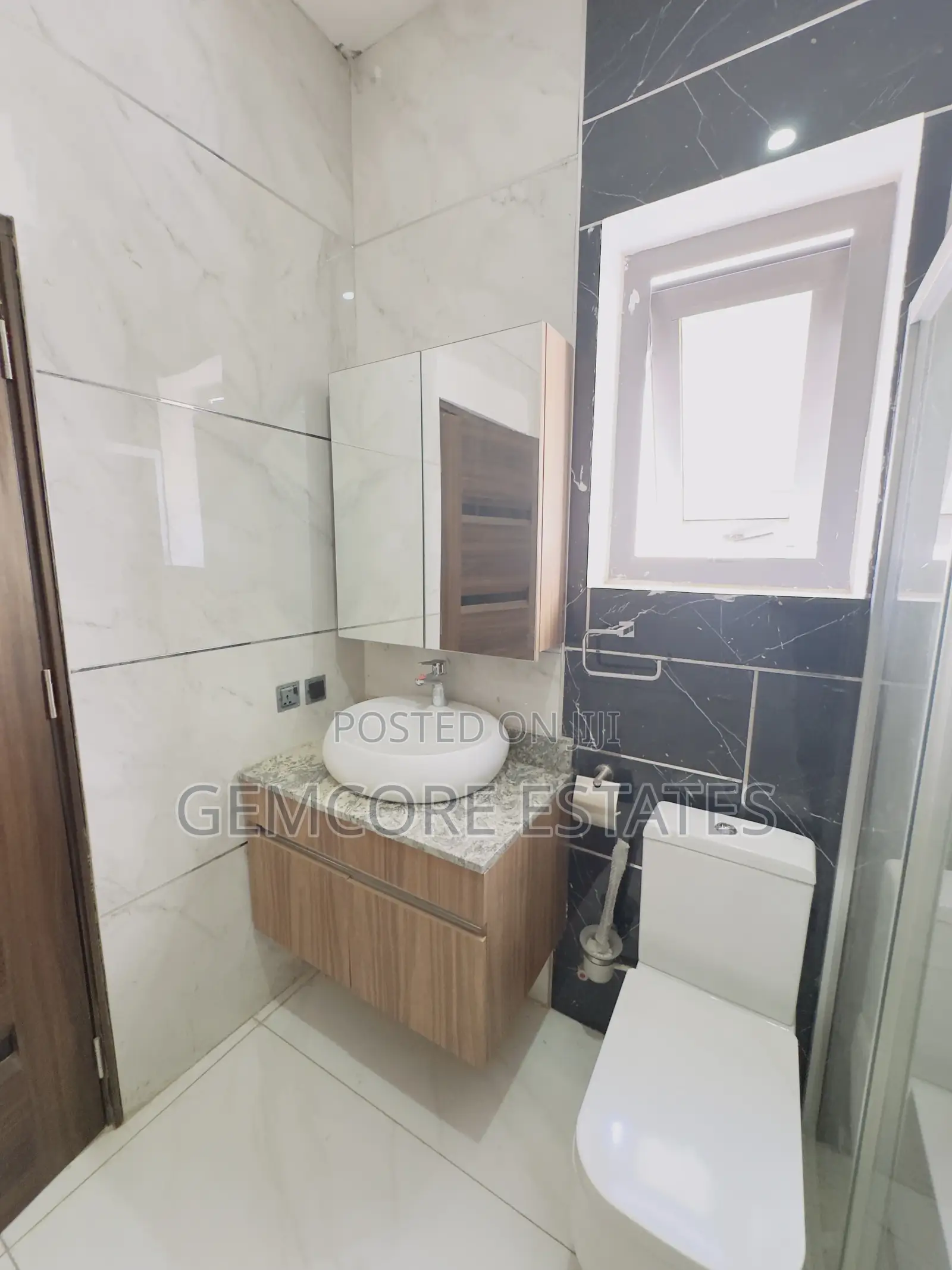 5bdrm House in East Legon|American for rent