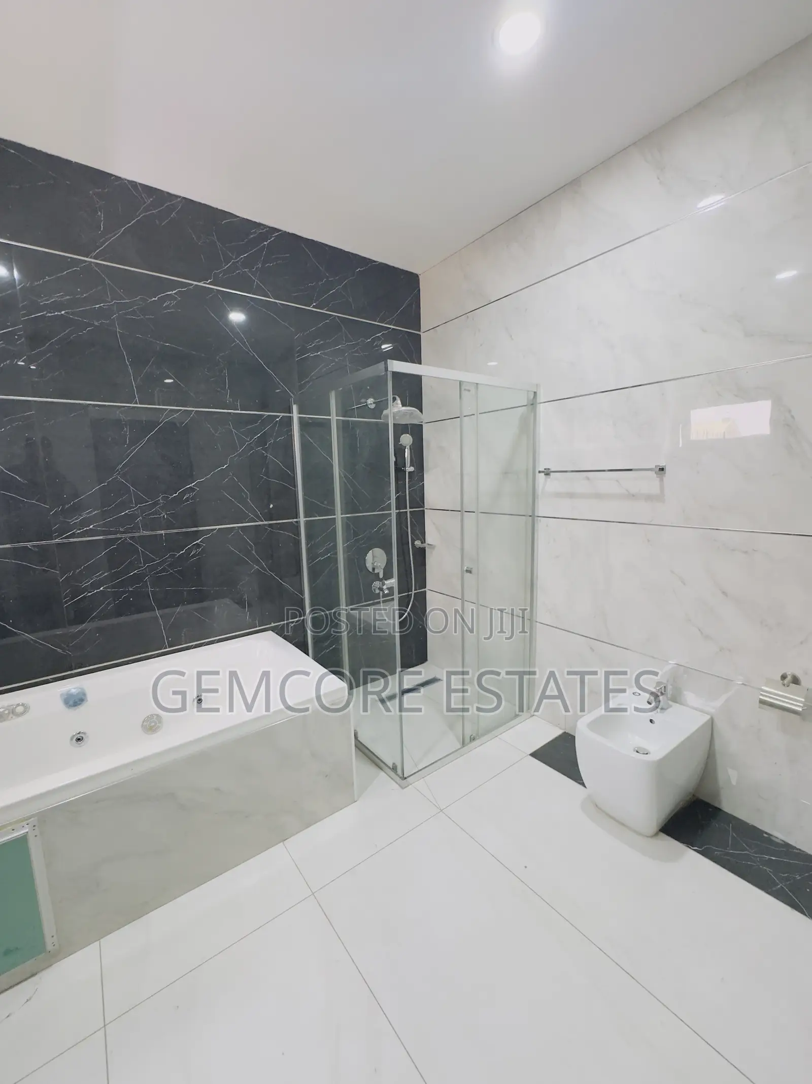 5bdrm House in East Legon|American for rent