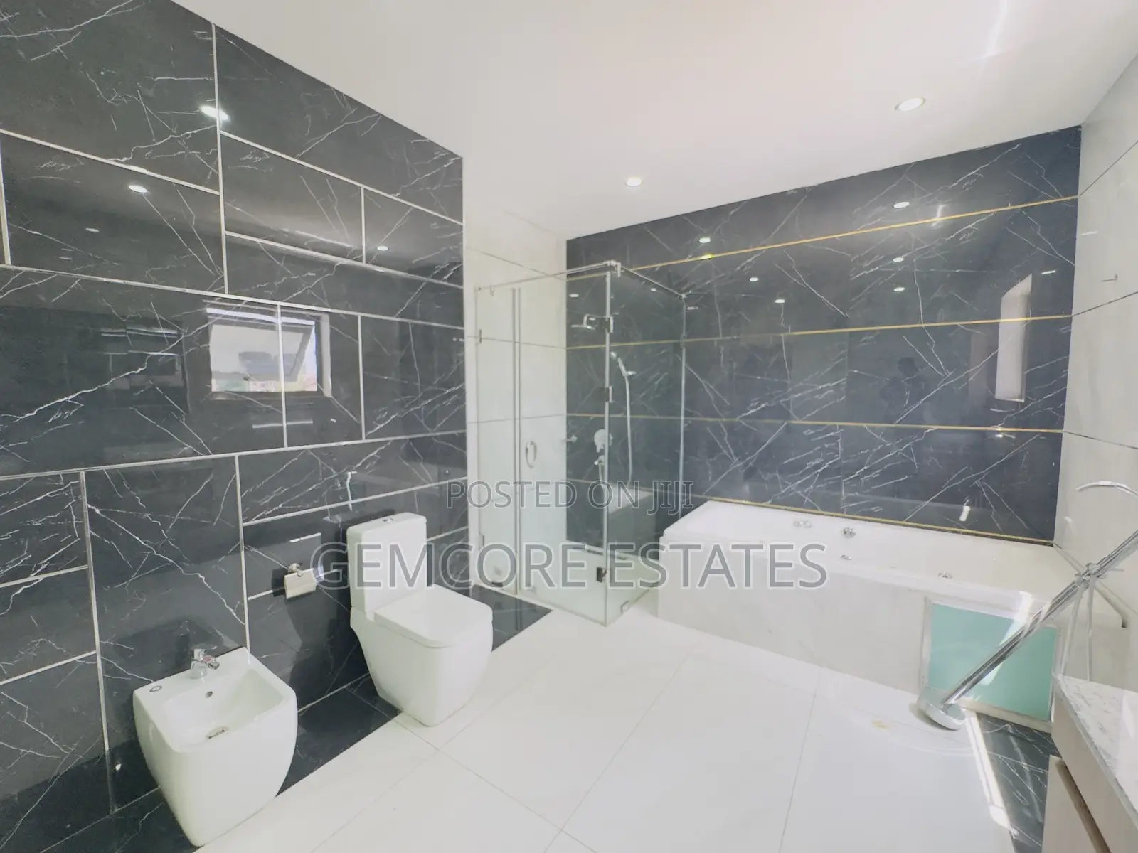 5bdrm House in East Legon|American for rent