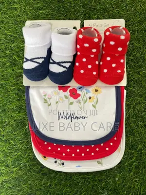 Baby Infant Girl Cotton Bib and Sock Set 5pk,