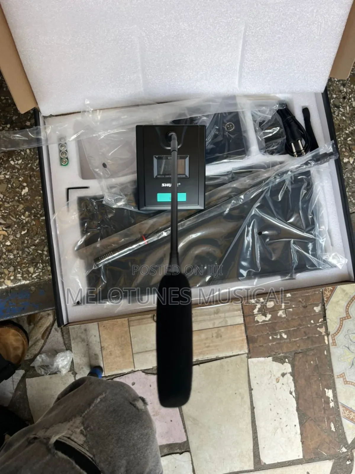 Shure Conference 2in1 Professional Wireless Microphone