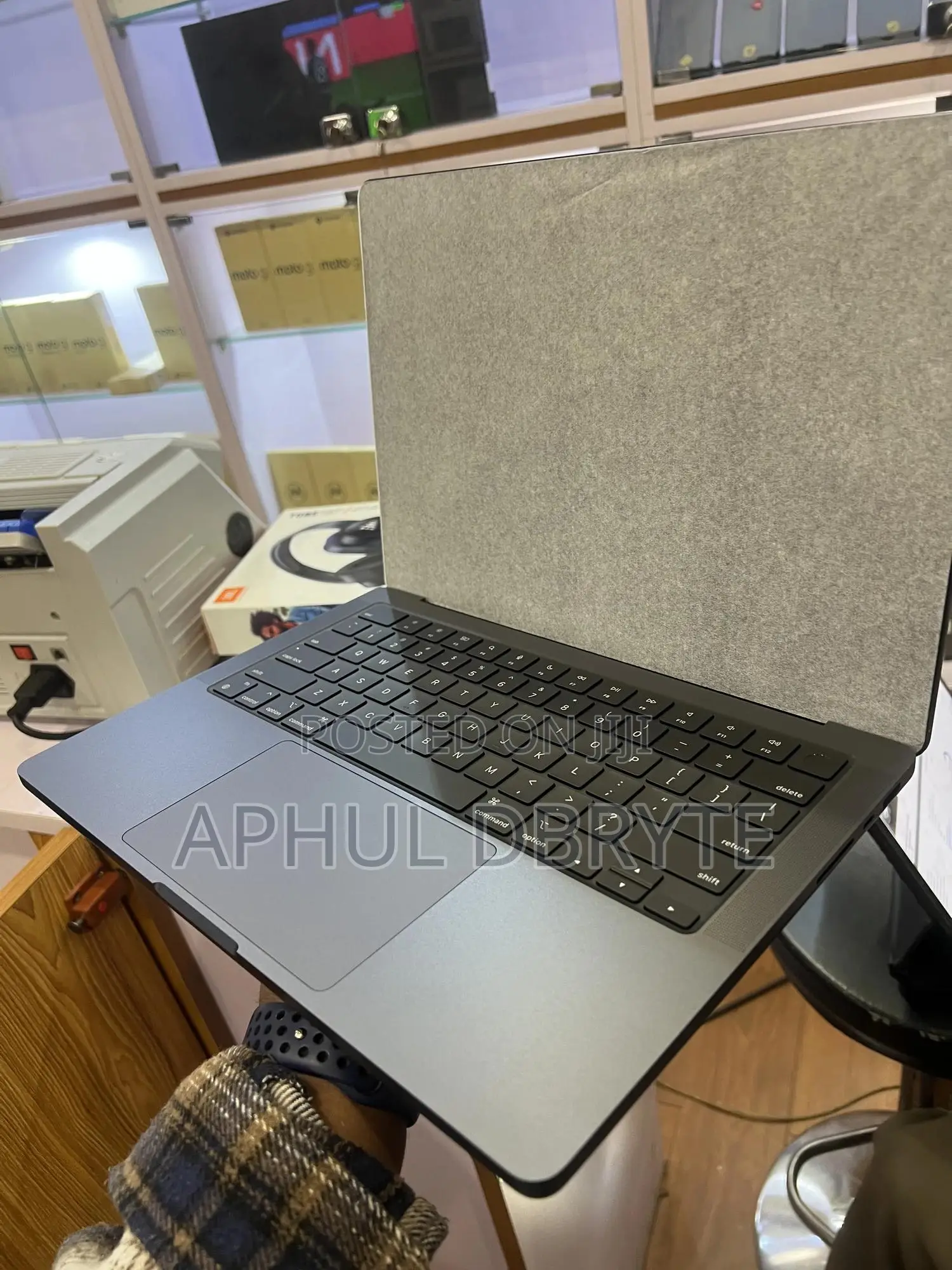 New Apple MacBook Pro 2024 M4 Max 14-Inch 32GB Apple M4 Max SSD 1T