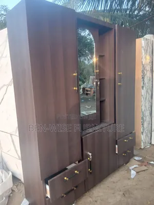 Qquality Wardrobe