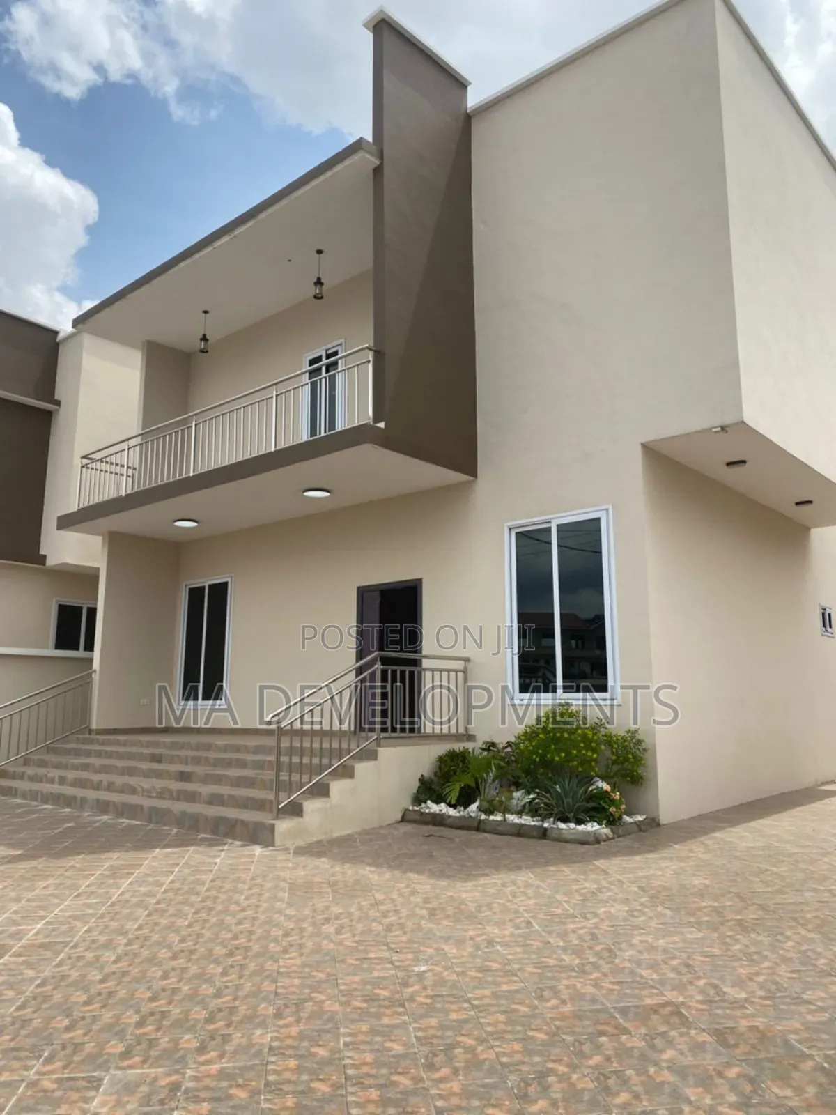 3bdrm Duplex in Madev Realty, Pokuase for sale