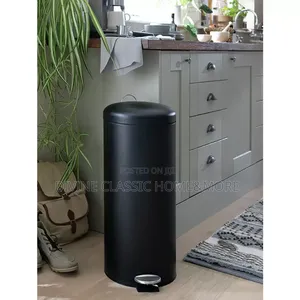 Habitat 30 Litre Domed Pedal Bin - Black
