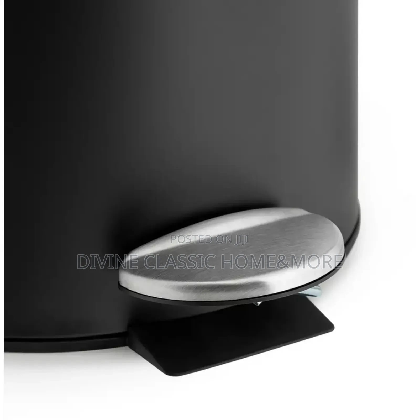 Habitat 30 Litre Domed Pedal Bin - Black