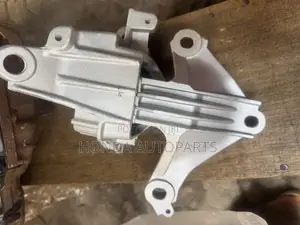 Honda CRV 2018 Gear Box Seat/Transmission Mount.