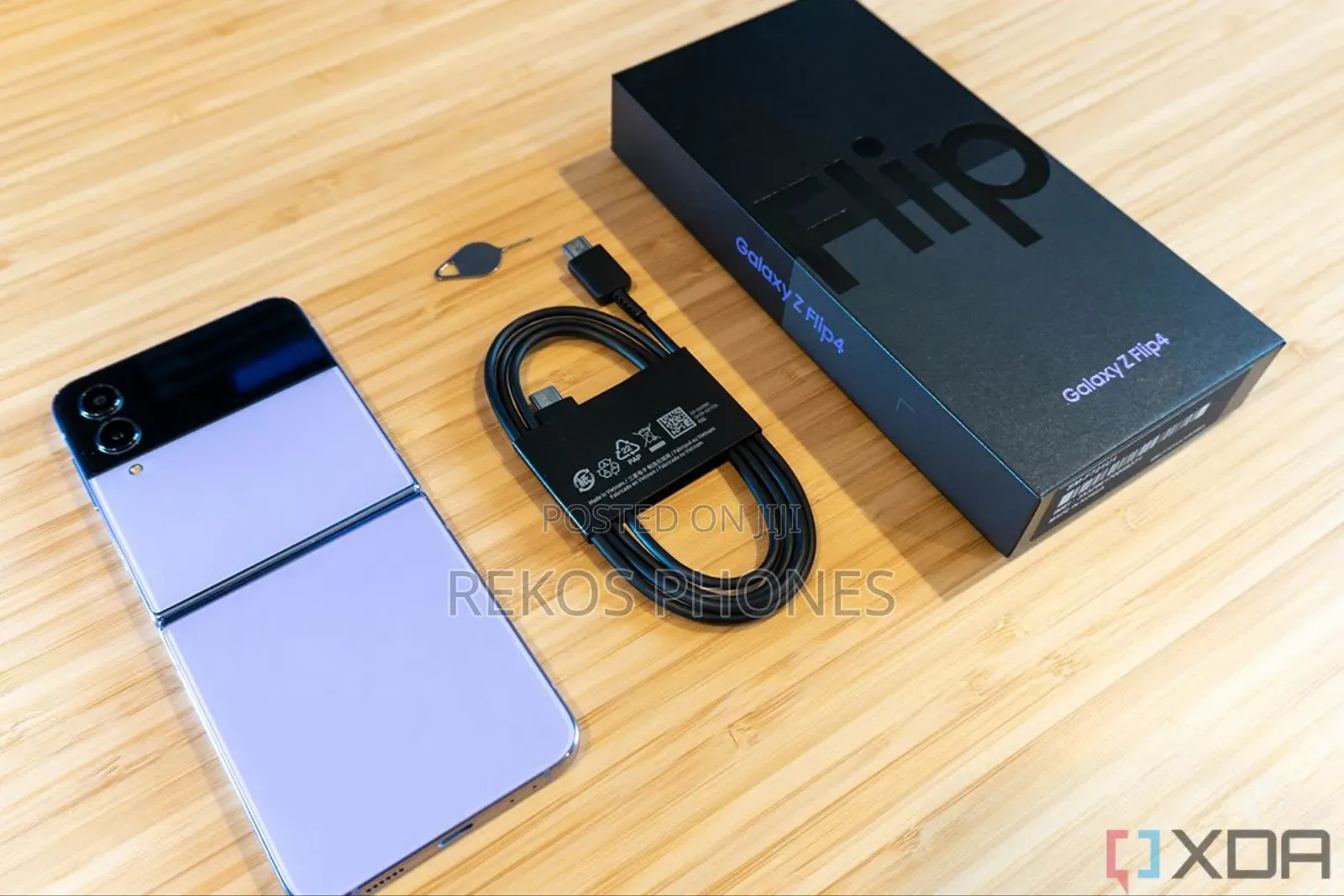 New Samsung Galaxy Z Flip4 256 GB Purple