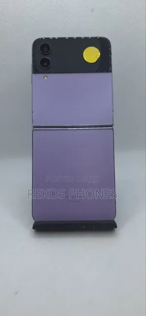 New Samsung Galaxy Z Flip4 256 GB Purple