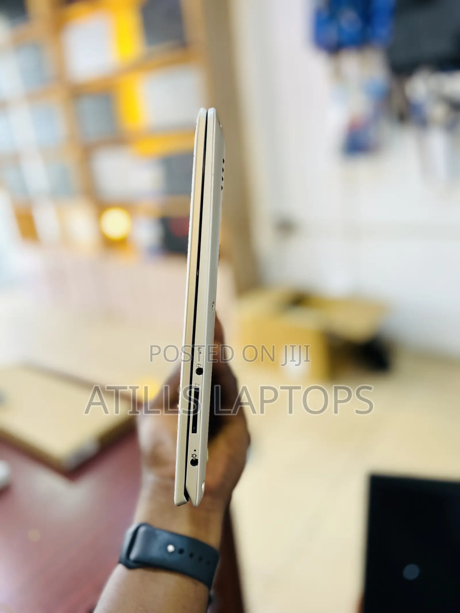 Laptop Lenovo Yoga 710 8GB Intel Core I7 SSD 256GB